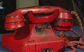 Telefonul lui Hitler care „a trimis milioane de oameni la moarte” s-a vândut la licitație pentru 243.000 de dolari