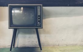 Un televizor vechi a lăsat tot satul fără internet timp de 18 luni! Care a fost explicația?