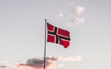 Norvegia impune măsuri dure de carantinare în Oslo după focarul cu noua tulpină de Covid-19