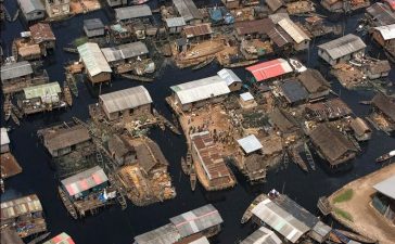 Locuitorii apelor. Viața incredibilă a celor 250.000 de rezidenți din Makoko, Nigeria
